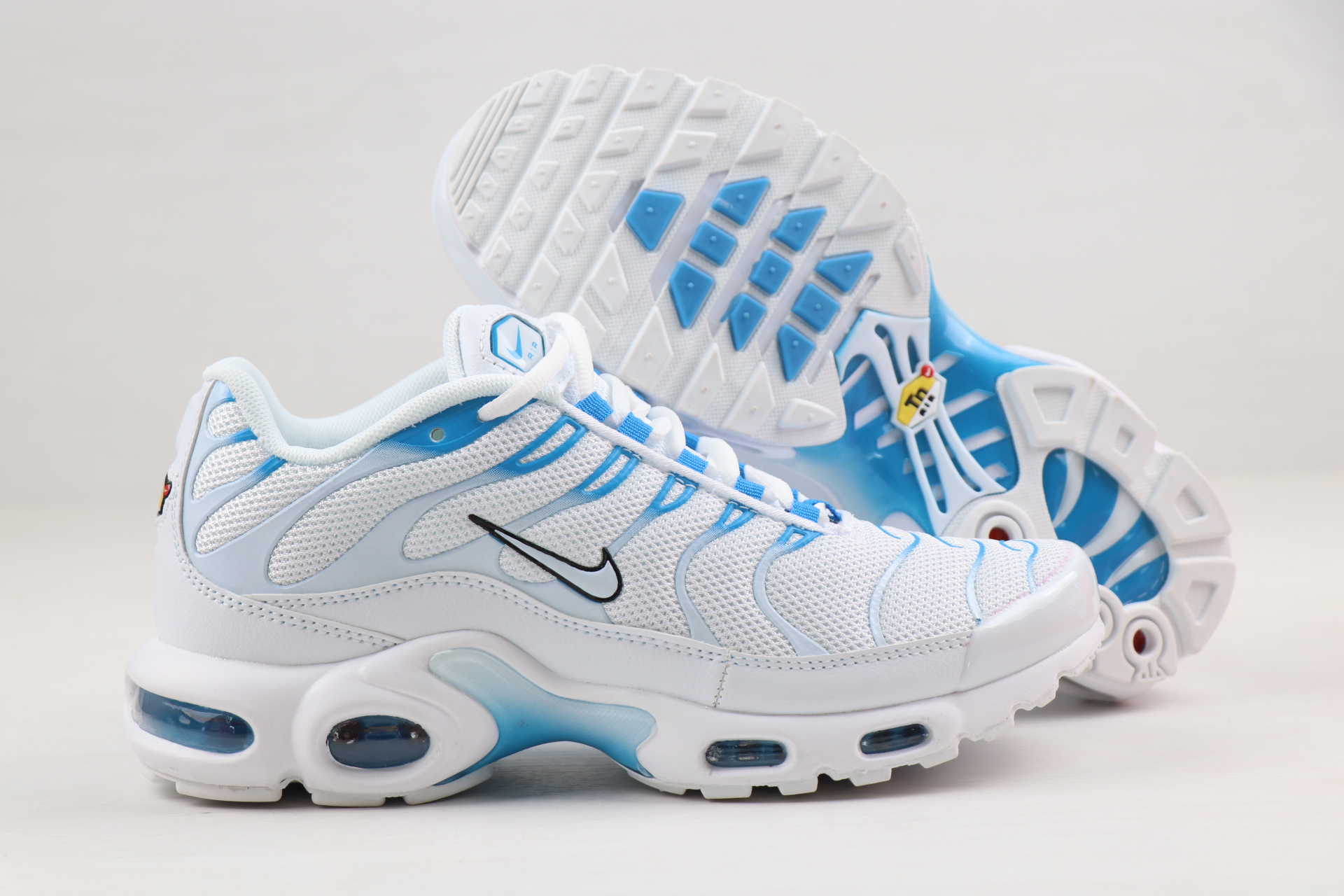 Men Nike Air Max PLUS White Blue Black